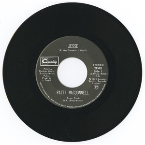 Jesse b/w Wild Oval Henry