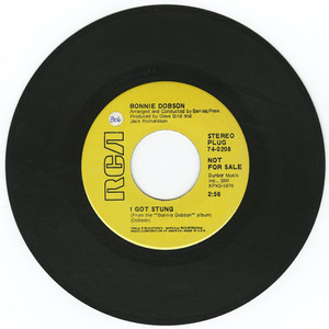 I Got Stung b/w I'm Your Woman (promo)