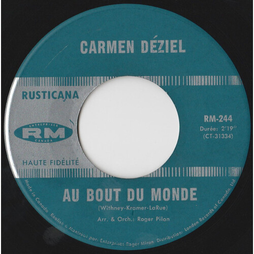 Marie se promène b/w Au bout du monde